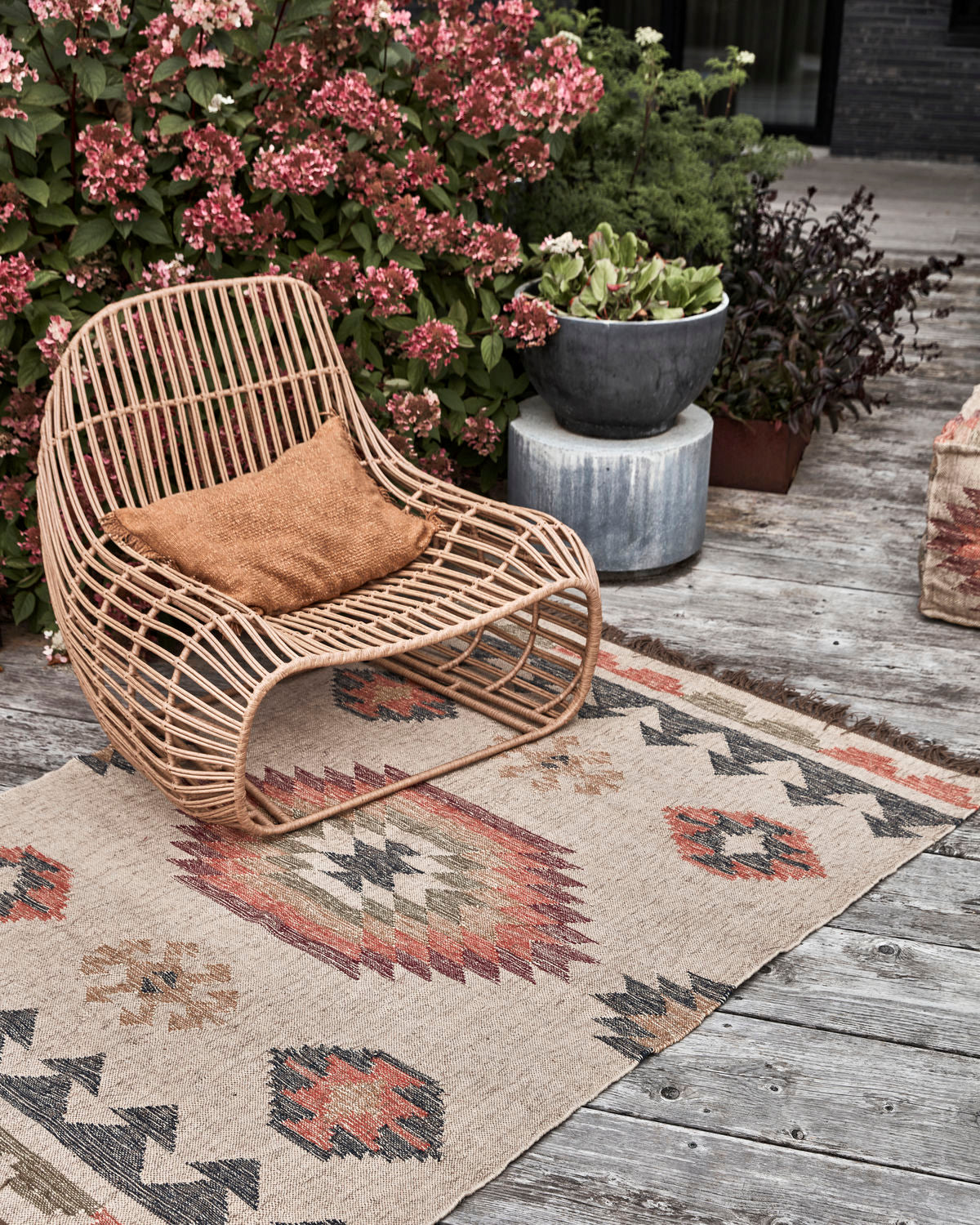 JUTE & WOOL RUG : HANDWOVEN