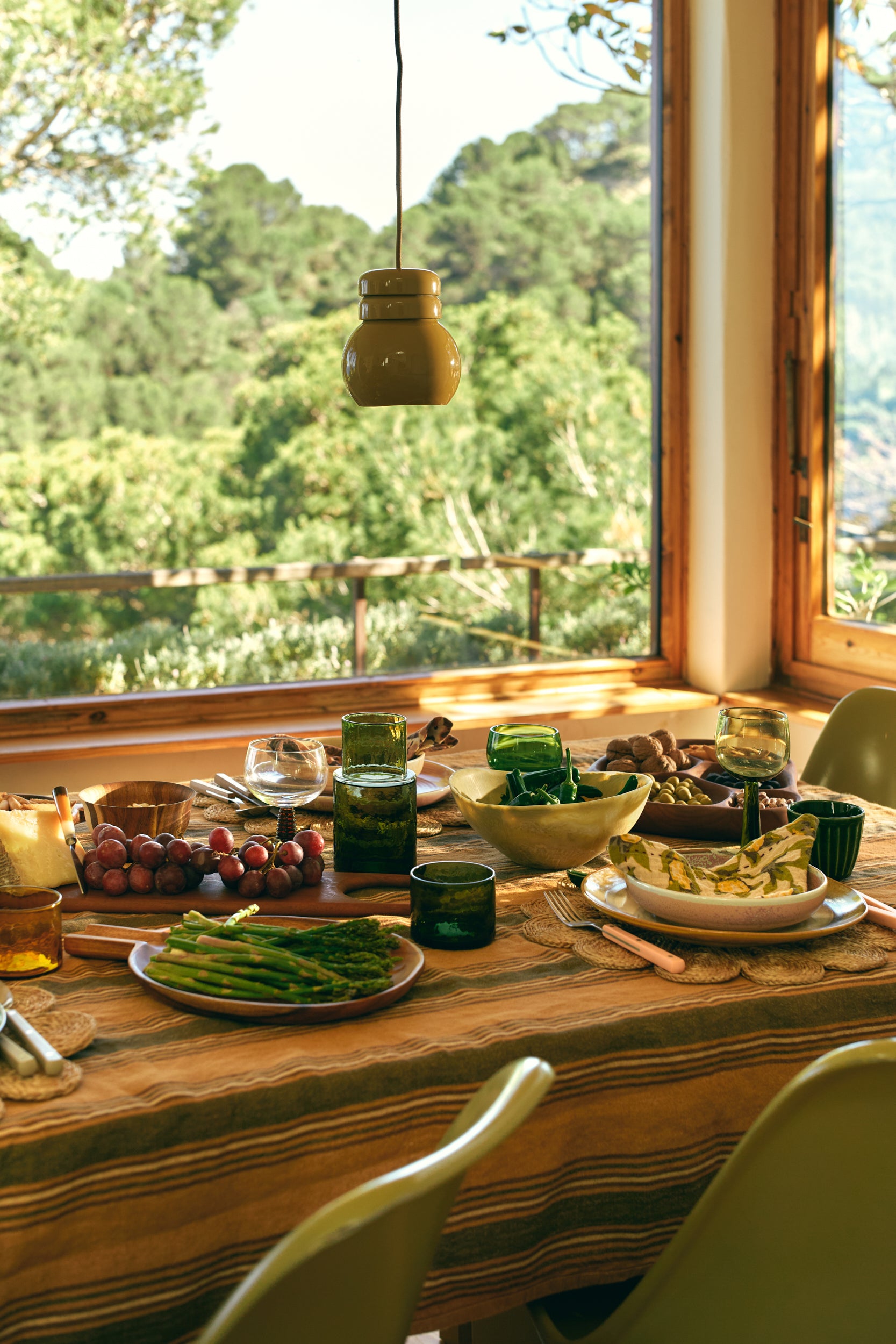 HKLIVING TUBE CARAFE : OLIVE