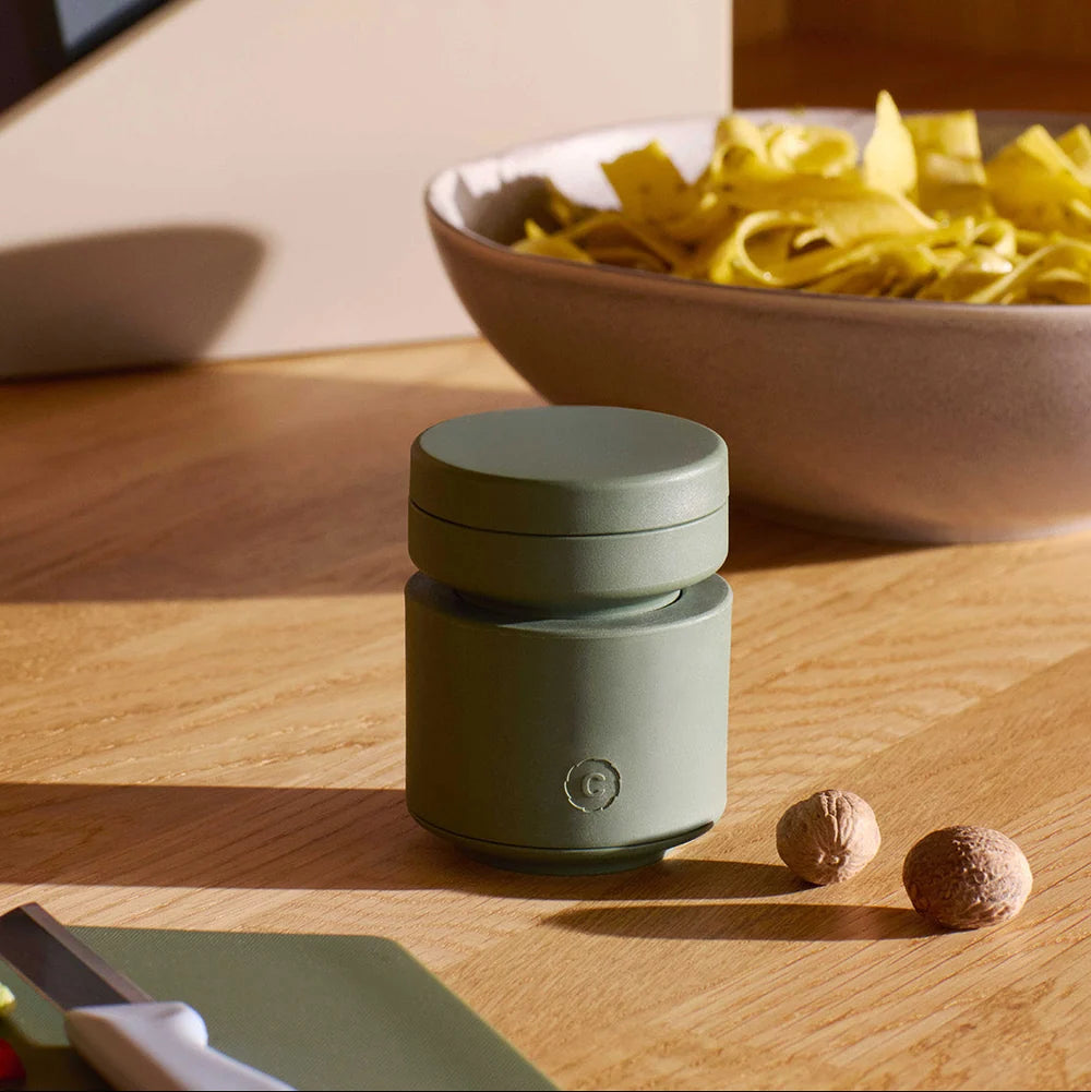CRUSHGRIND NUTMEG GRINDER