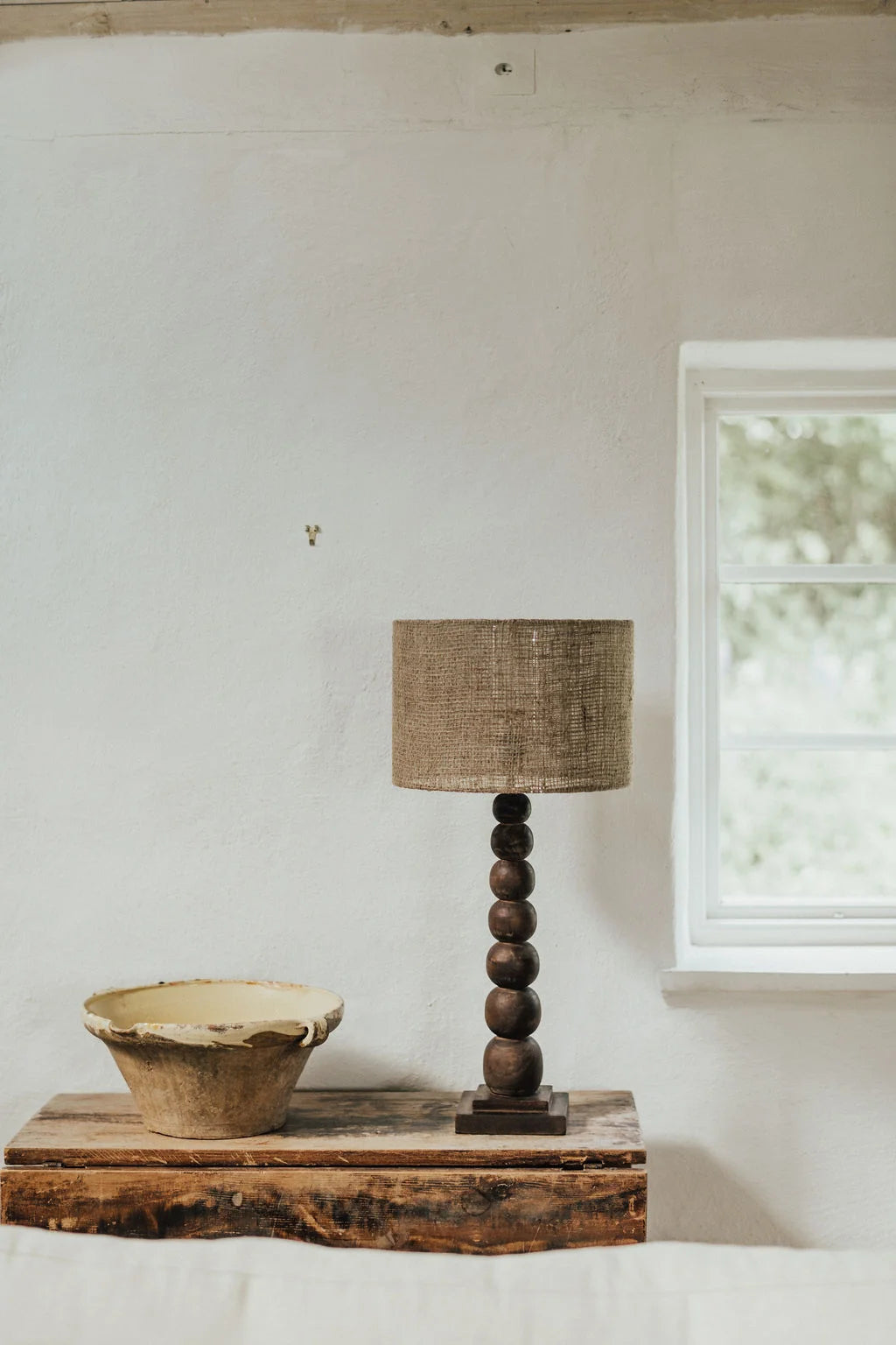 WOOD TABLE LAMP