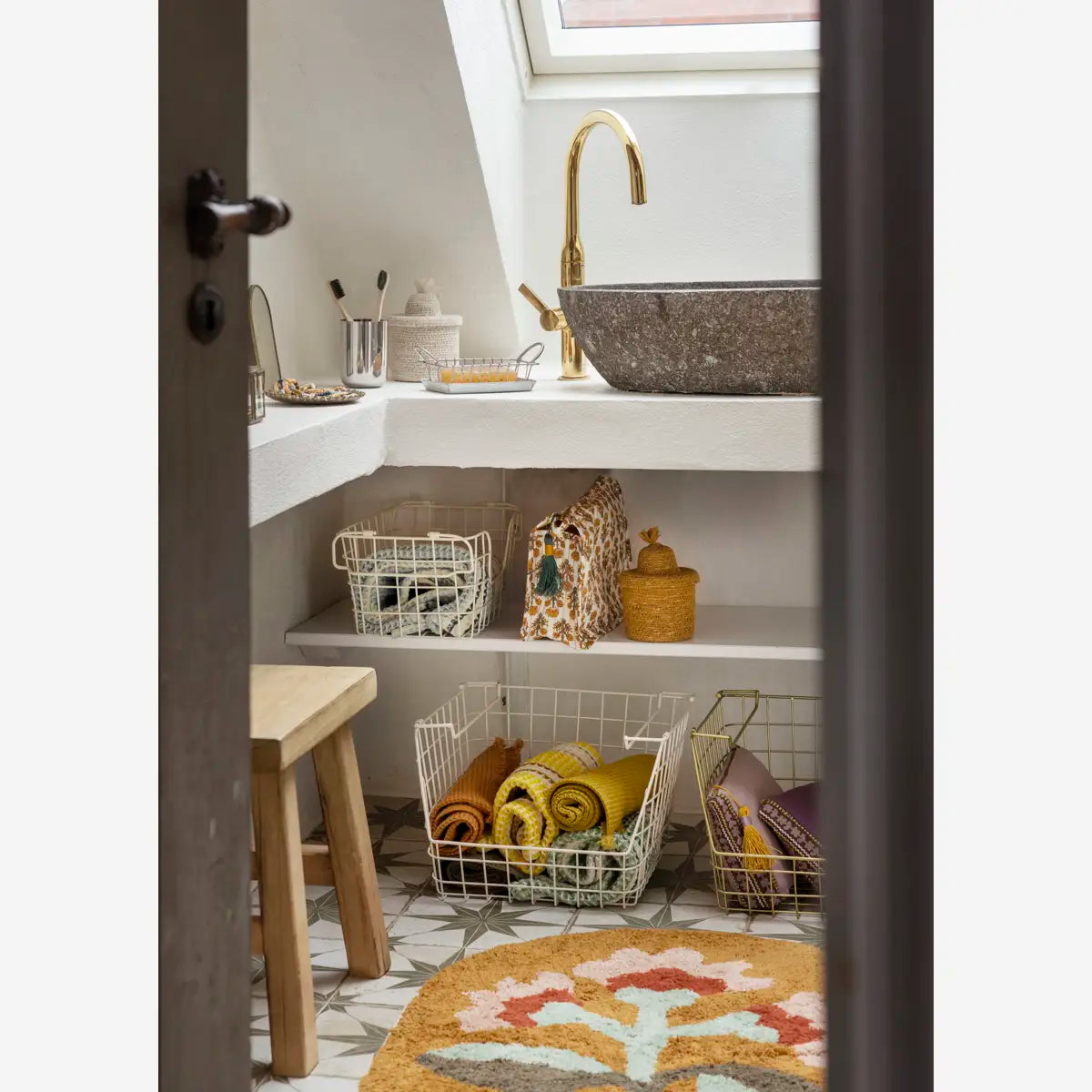TUFTED OVAL FLOWER BATH MAT : MUSTARD