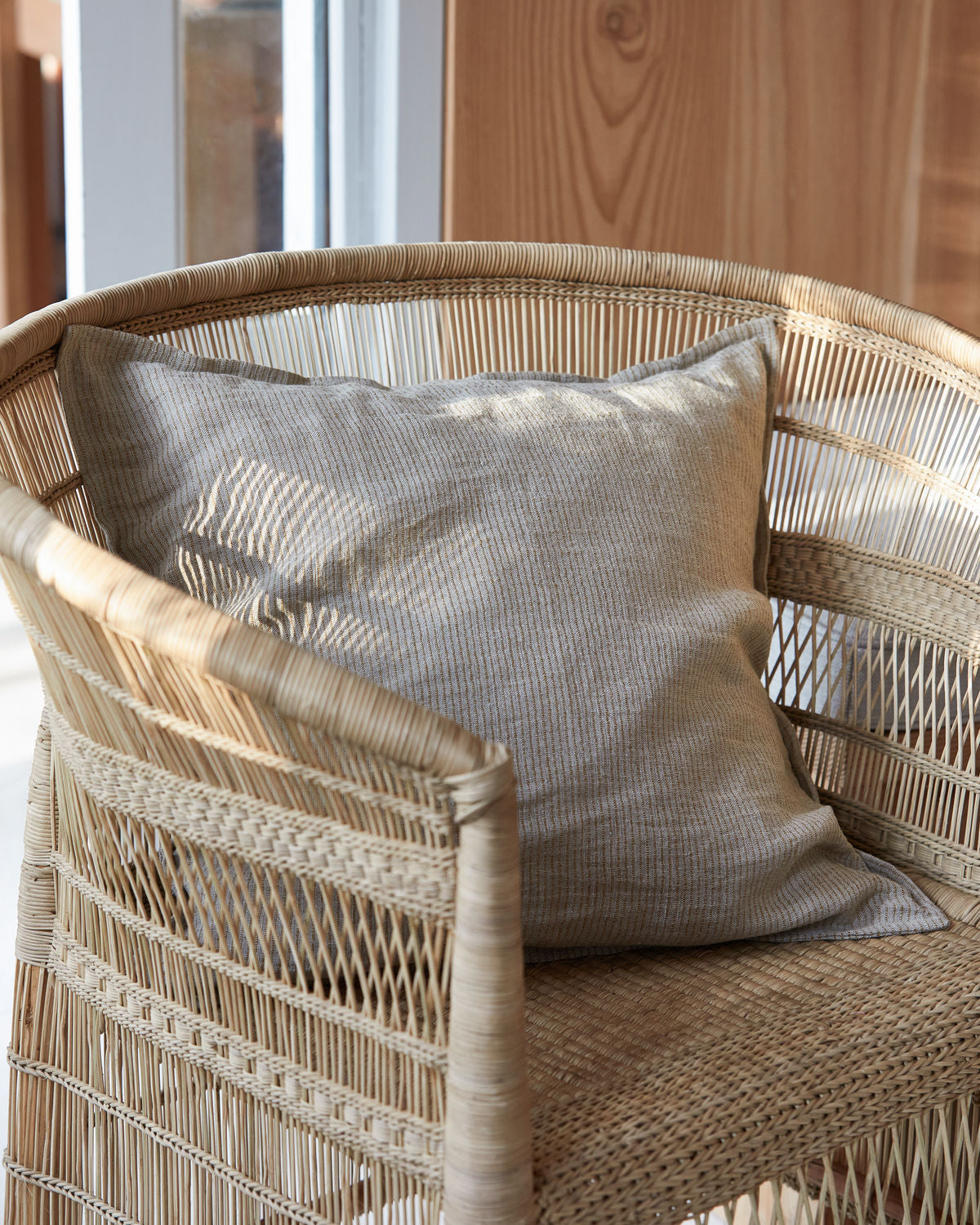 LINEN CUSHION MUSTARD