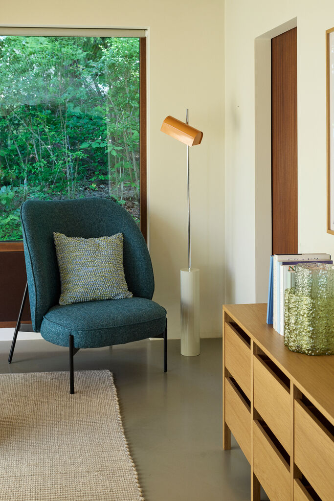 REFLECTOR FLOOR LAMP